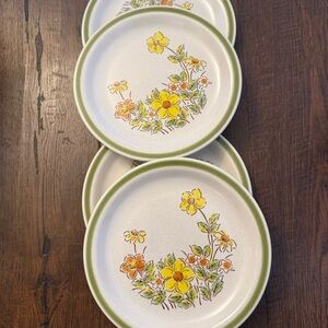Vintage Hearthside 70s Mid Century Spring Garland Stoneware Appetizer Plates